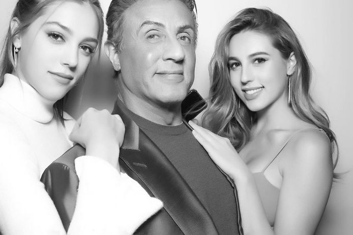 Sly Stallone met twee van zijn drie dochters Sistine (links) en Sophia (rechts)