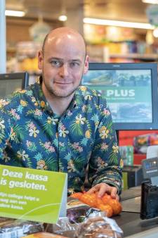 Iedere Benthuizenaar kent deze supermarkt, het familiebedrijf houdt het na honderd jaar voor gezien