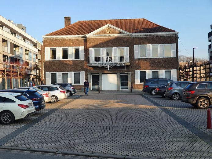 Oud gemeentehuis wordt horecazaak “Extra kloppend hart voor ons