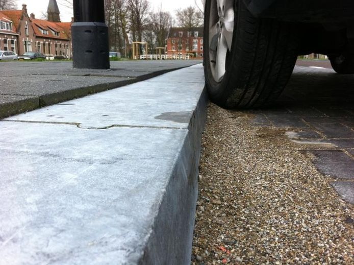 Stoeprand maakt gehakt van banden Harderwijk destentor.nl