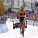 De renner Tom Dumoulin verdient geen anoniem afscheid, maar voor hemzelf is dit het fijnste vaarwel