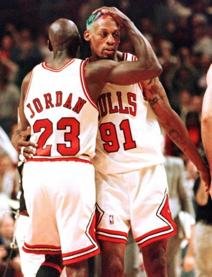 Michael Jordan en Dennis Rodman speelden jaren samen bij de Chicago Bulls.