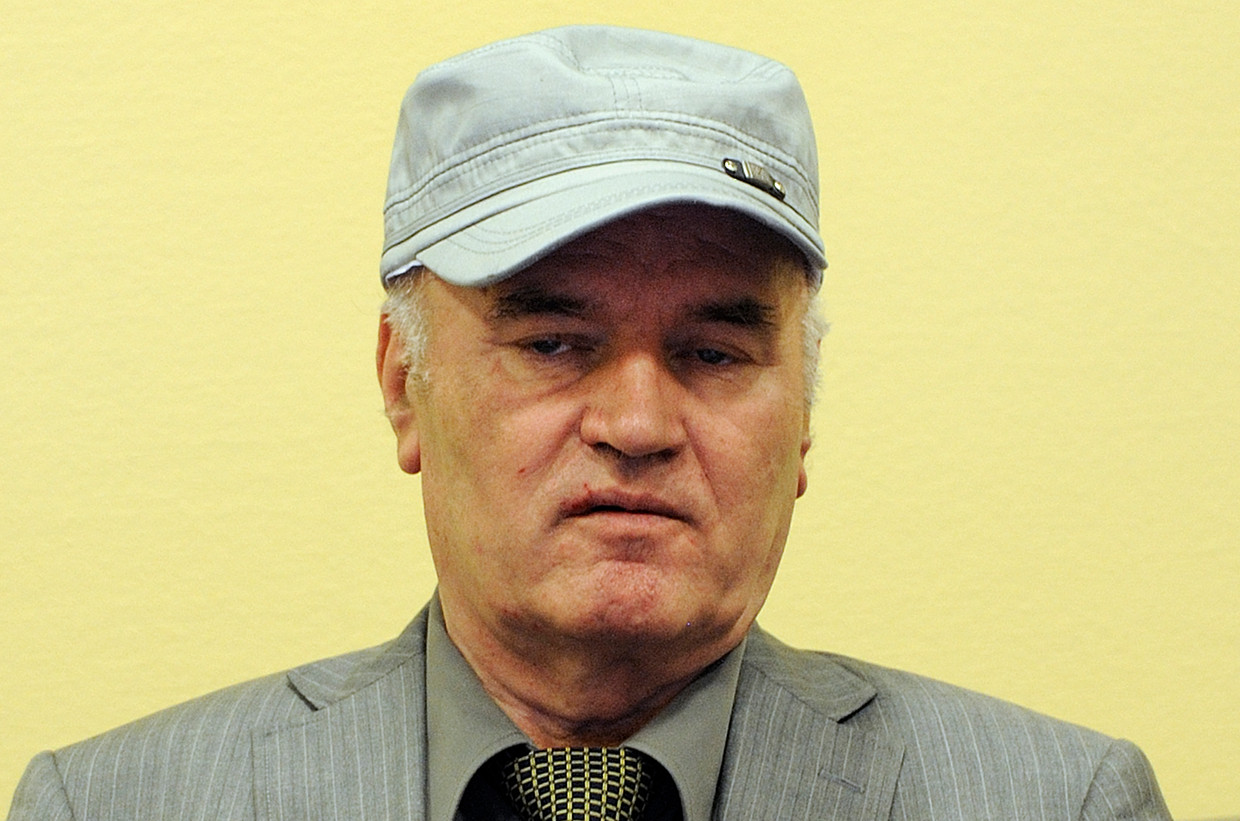 Levenslag geëist tegen Mladic voor genocide | De Morgen