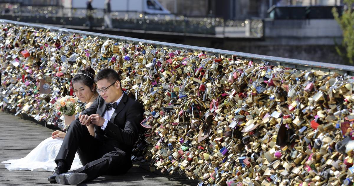 Definitief einde voor Parijse liefdesslotjes aan brug