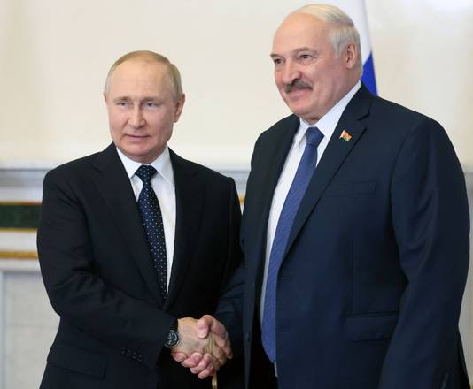 Russisch president Vladimir Poetin en zijn bondgenoot, de Wit-Russische president Aleksandr Loekasjenko.