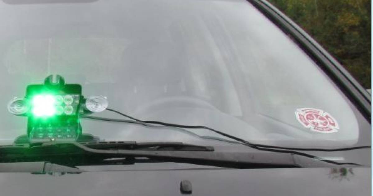 If you see a car with a flashing green light in Belgium, you better