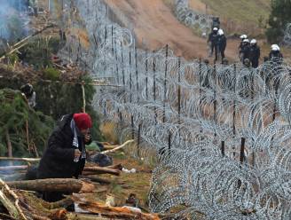 Oekraïne dreigt te schieten op migranten die vanuit Wit-Rusland grens willen oversteken