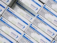 Ggz-medewerkers ingeënt met coronavaccin van Janssen in Leiden
