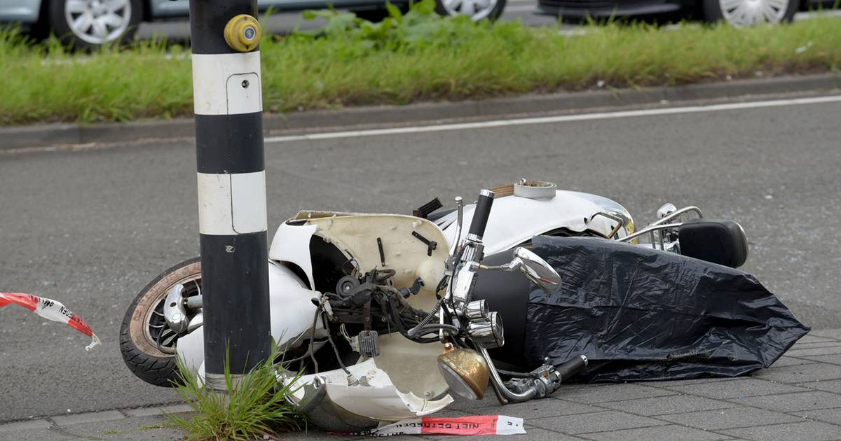 Zwaargewonde bij ongeluk met scooter in Breda Breda bndestem.nl