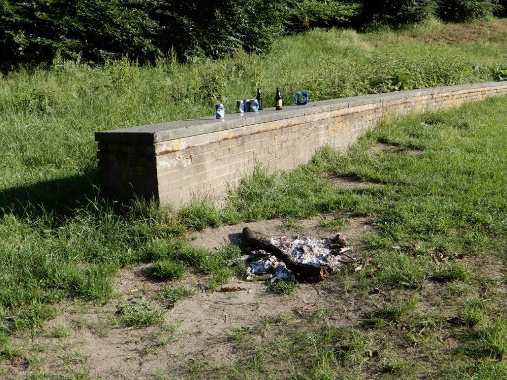 Parktoeristen vervuilen Steile Tuin in Arnhem Foto AD.nl
