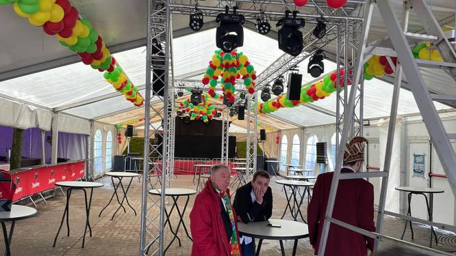Stoet Kotem afgelast door vele regen: “Maar kom gerust naar de feesttent de prinsen steunen”