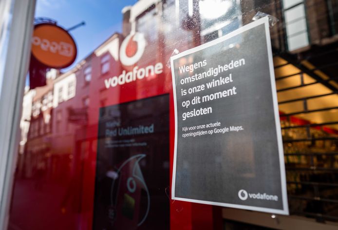 Ook de helft van alle Vodafone-winkels in Nederland zijn tot 6 april gesloten.