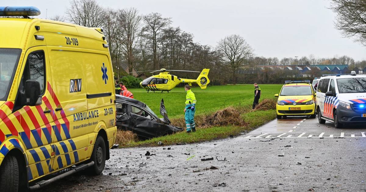 bestuurder overlijdt na ongeval in rucphen roosendaal bndestem nl