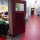 Onderwijs aan vluchtelingen loopt voor veel scholen uit op een financiële kater