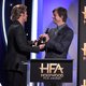 Brad Pitt overhandigt Felix van Groeningen Hollywood Film Award