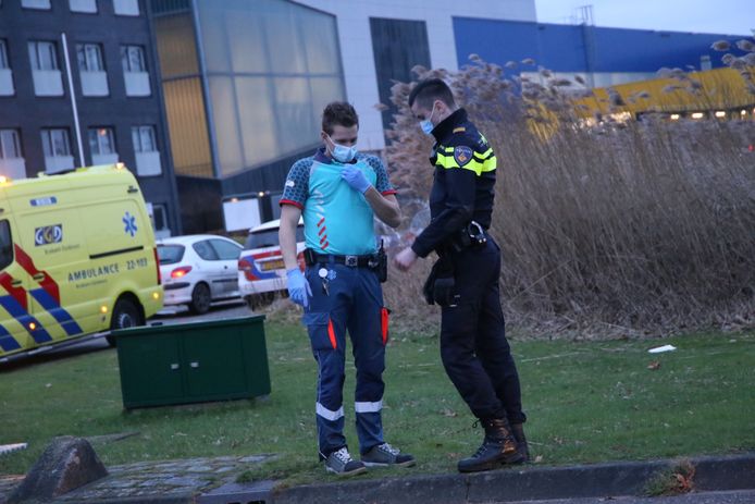 Een fietser raakte dinsdag lichtgewond door een botsing met een auto in Son en Breugel.