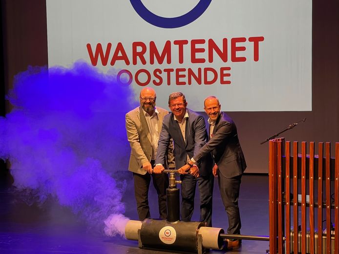 Dirk Meire, burgemeester Bart Tommelein en Frédéric Haghebaert, Algemeen Directeur Beauvent