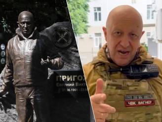 Standbeeld van overleden Wagnerbaas Prigozjin onthuld in Rusland: sympathisanten leggen bloemen neer 