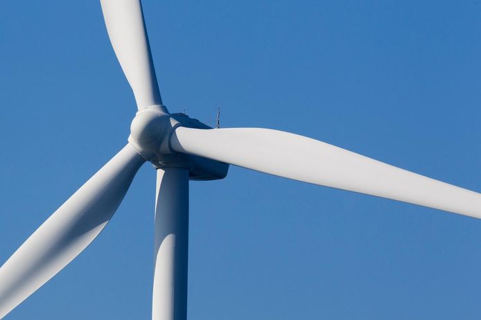 2012-03-22 00:00:00 Windturbines in het offshore windpark Egmond aan Zee (OWEZ), het eerste grote windpark dat in de Noordzee voor de Nederlandse kust is gebouwd. ANP XTRA KOEN SUYK