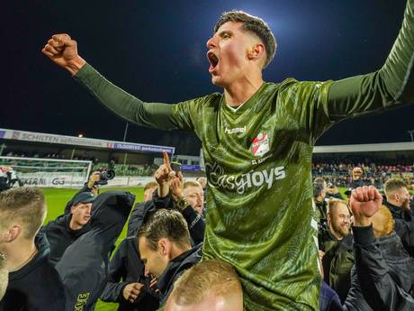 FC Emmen wint in Dordrecht en keert na één seizoen terug in eredivisie