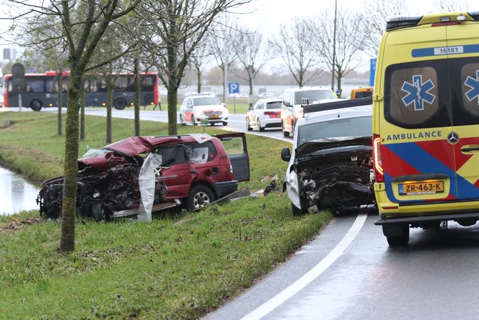 Een vrouw (73) overleed na een zwaar ongeval op de Europaweg in Leiden.
