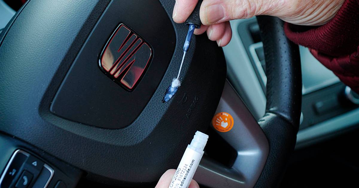 Dnaspray op airbag moet autokraker in Woerden afschrikken Woerden
