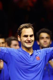 Roger Federer neemt afscheid met Rafael Nadal aan zijn zijde: ‘Het was een geweldige reis, ik zou het zo over willen doen’