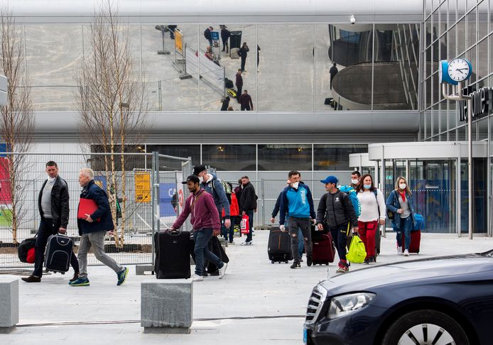 Wizzair maakte bekend zeker tot en met 18 april geen enkele vlucht naar Nederland meer uit te voeren.