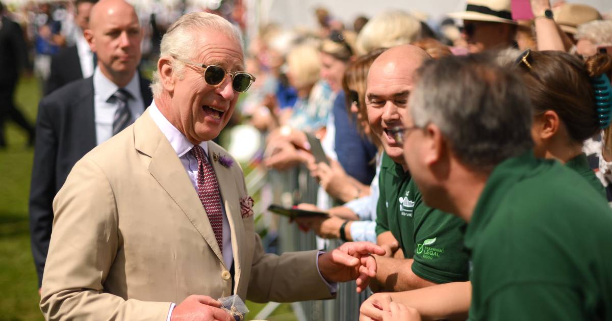 Prince Charles Gains Popularity Despite Prince Harry’s Actions: The Latest Royal News