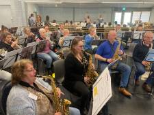 Eerste concert Nei Talent Orkest: ‘Een groepsproces met geweldige hulp van het fanfare-orkest’