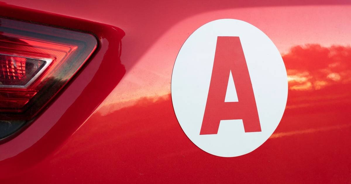 Why cars with a red A in France often drive slower than other traffic |  Mobility