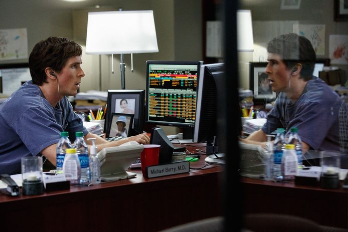 Acteur Christian Bale in de rol van Michael Burry in de film ‘The Big Short’.