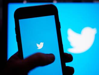 Twitter zet twee leidinggevenden aan de deur en staakt aanwervingen