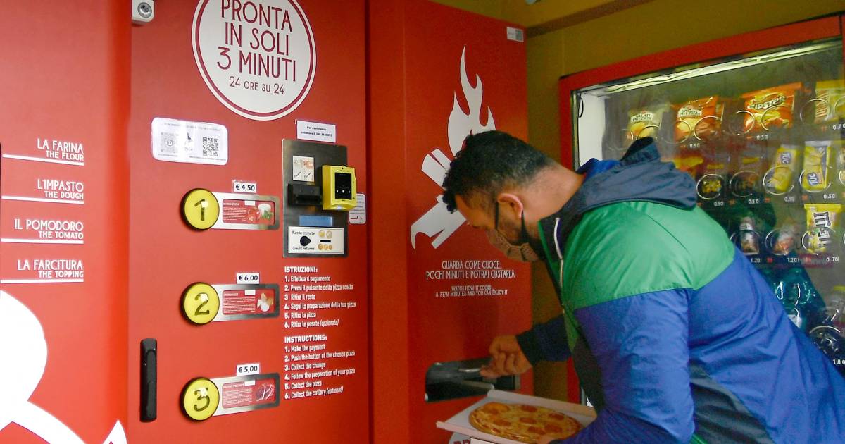 Gli italiani evitano la pizza a muro |  Instagram