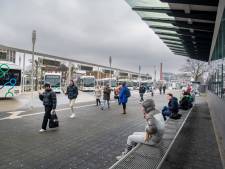 Onverwachte stakingsdag valt reizigers rauw op het dak in Apeldoorn: ‘Al weken aan de gang’