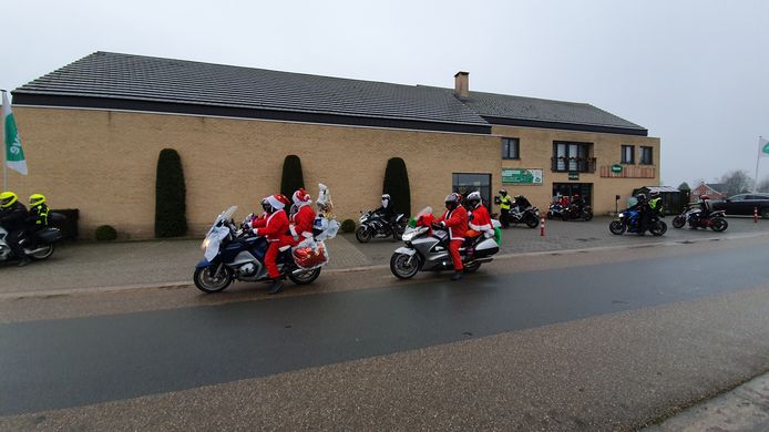 De Hoogstraatse Moto Vrienden organiseerden zondag hun kerstrun.