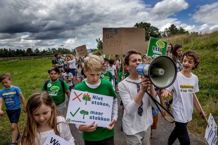 In juli 2019 demonstreerden kinderen tegen de komst van de biomassacentrale en luchtvervuiling. Beeld JEAN-PIERRE JANS