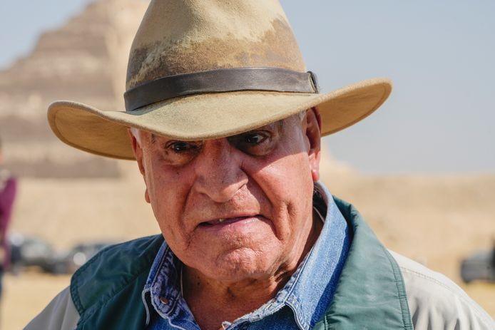 L'archéologue égyptien Zahi Hawass avec son célèbre chapeau d’Indiana Jones.