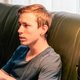 Enio stopte met de middelbare school zonder een diploma te behalen: 'Mijn slechte thuissituatie toonde zich in mijn resultaten'