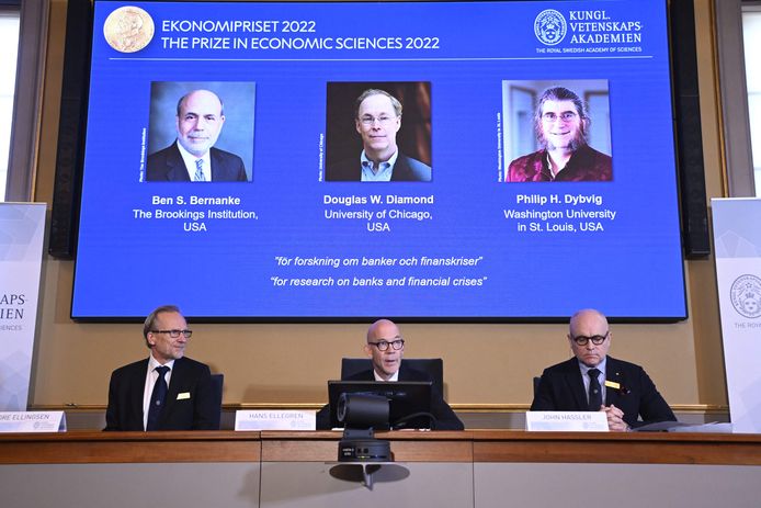 De Nobelprijs voor Economie is naar drie Amerikaanse economen gegaan: Ben Bernanke, Douglas Diamond en Philip Dybvig.