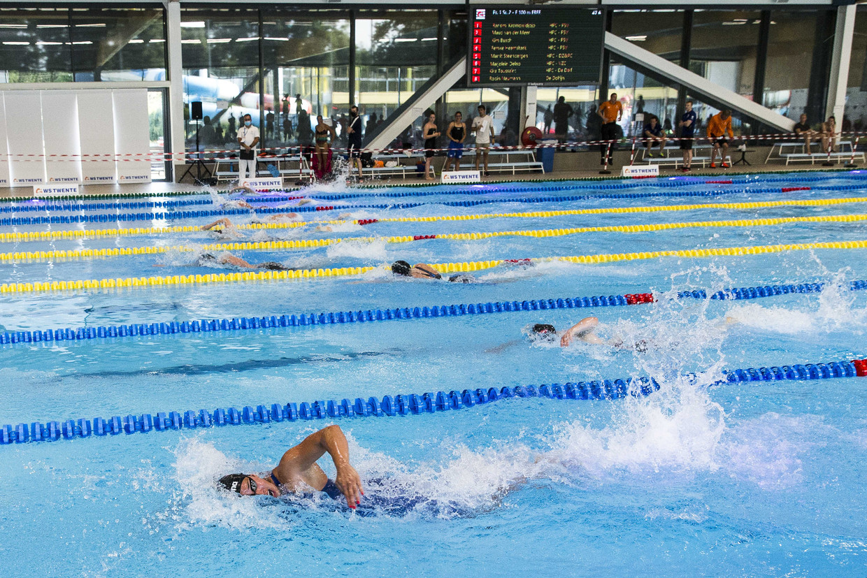 Ranomi Kromowidjojo neemt voorsprong op de 100 meter vrije slag tijdens de Long Course Challenge. Beeld ANP