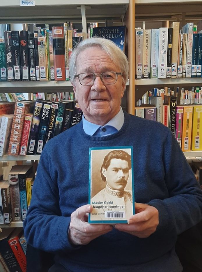 Al 20 jaar leidt Louis Verbeeck De Leeskring in de bib van Dessel.