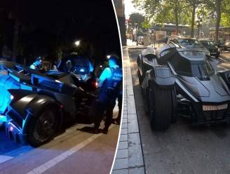 Politie houdt ‘Batmobiel’ tegen in Brussel: dit is het verhaal achter het opmerkelijke voertuig