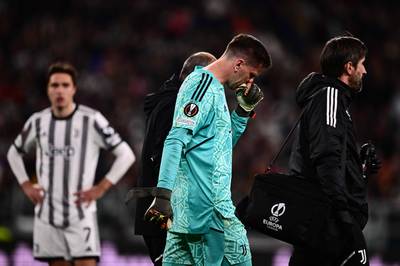 Juventus-doelman Szczesny in tranen van het veld na hartkloppingen, maar “alles lijkt oké na eerste onderzoeken”