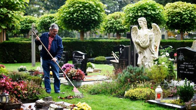 Grafdelver Kees van Rooij (1950-2023) mag nu rusten op zijn eigen begraafplaats in Goirle