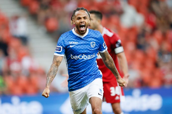 Malgré son but égalisateur, Theo Bongonda était fâché à l'issue de la rencontre. La deuxième mi-temps de Genk n'était pas à la hauteur d'un candidat au titre selon lui.