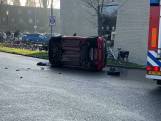 74-jarige fietser raakt bekneld onder auto in Harderwijk