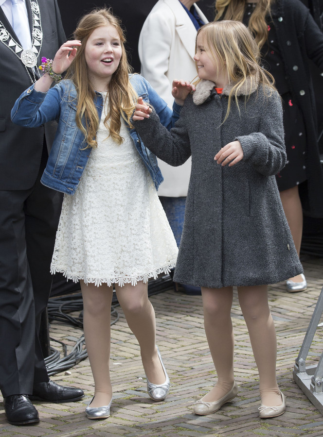 snel Hoogland diep Run op wit Zara-jurkje prinses Alexia | Foto | AD.nl