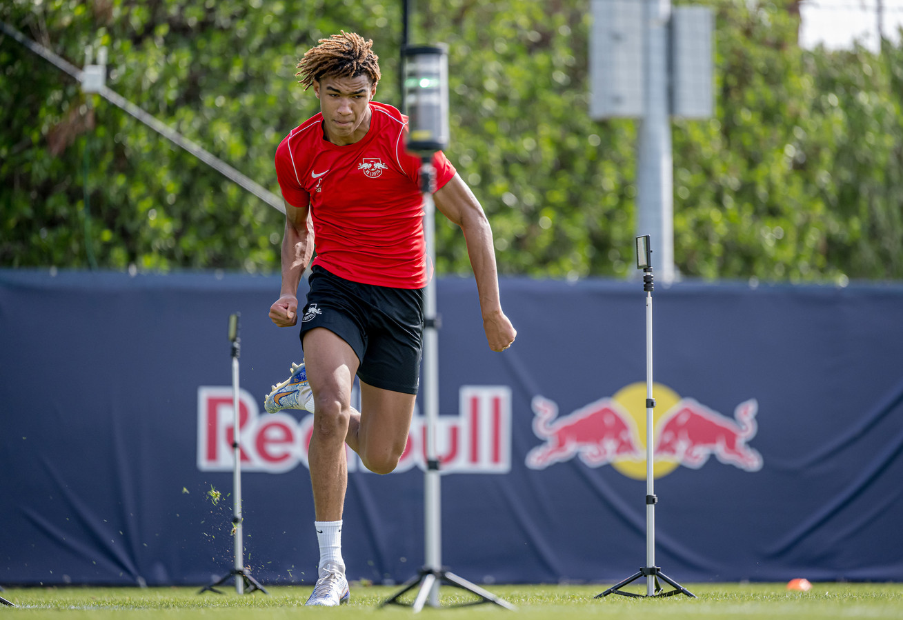 Yannick (17) uit Tiel staat bij RB Leipzig tussen de wereldsterren ‘Ik