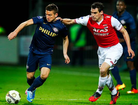 Marcellis als speler van AZ in actie tegen PSV.